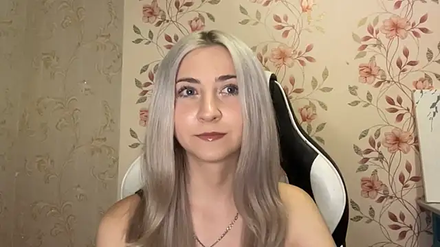 Živý XXX chat WhitePowerGirl