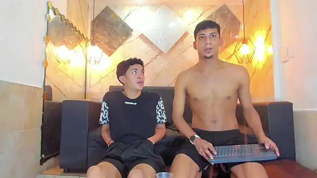 Yeff_26 Chat XXX live