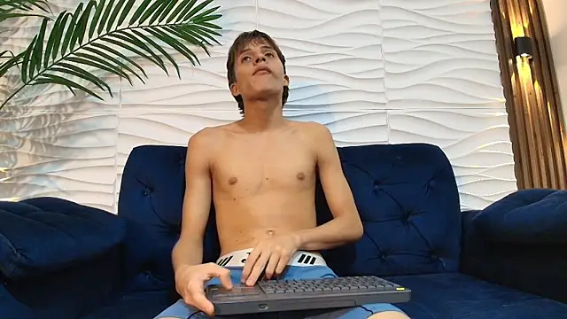 Онлайн чат XXX Pavo_tv