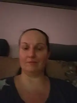 BustyLadyAlman Live XXX chat