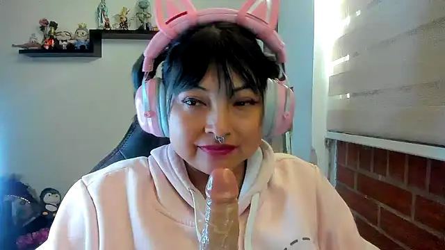 Shaddycute_ élő XXX-chatje