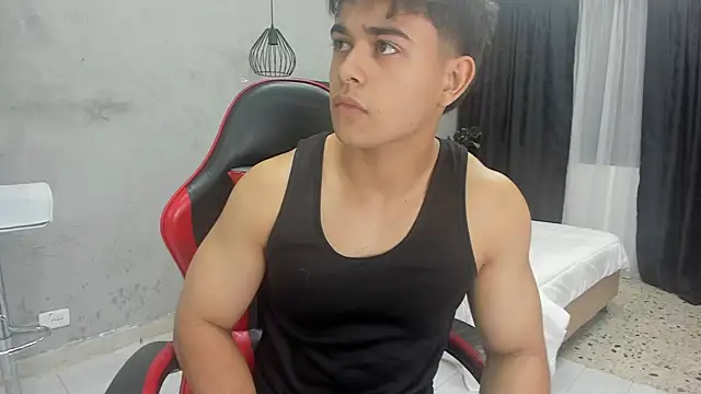 Charlie___Musk Show in webcam
