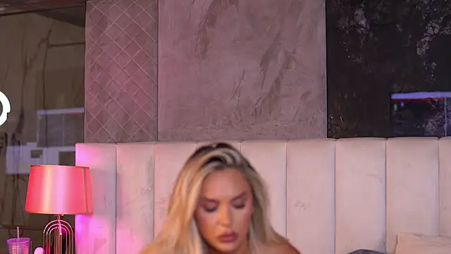 SelenaFrost's Live XXX Chat