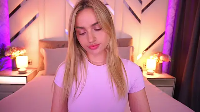 LindsieGreyy's Live XXX Chat