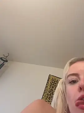 blondebunny999_999's Live XXX Chat