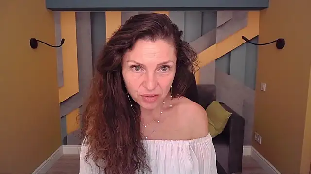 Онлайн чат XXX EllaLong