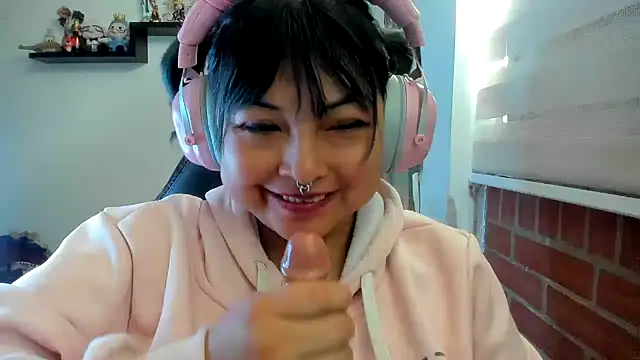 Chat +18 de Shaddycute_ ao vivo