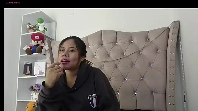 Madi_cutee's Live XXX Chat