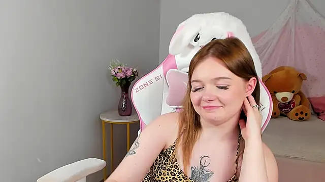 Živý XXX chat ElinaVale