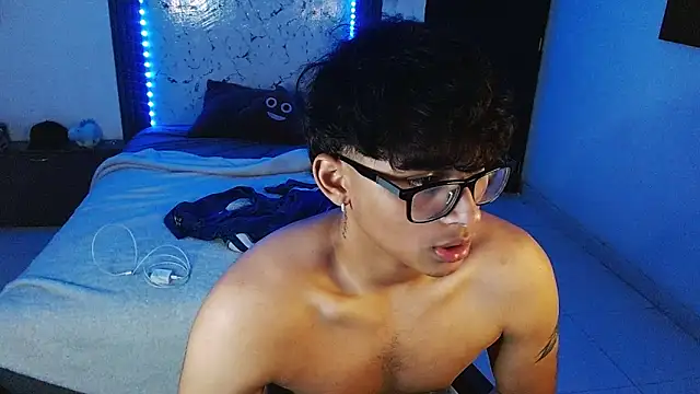 Mr_yisuzz 라이브 XXX 채팅