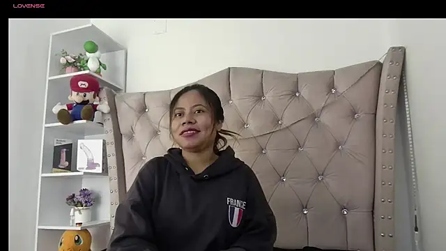 XXX chat uživo modela Madi_cutee