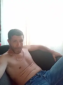 Alexdaniel89 现场XXX聊天