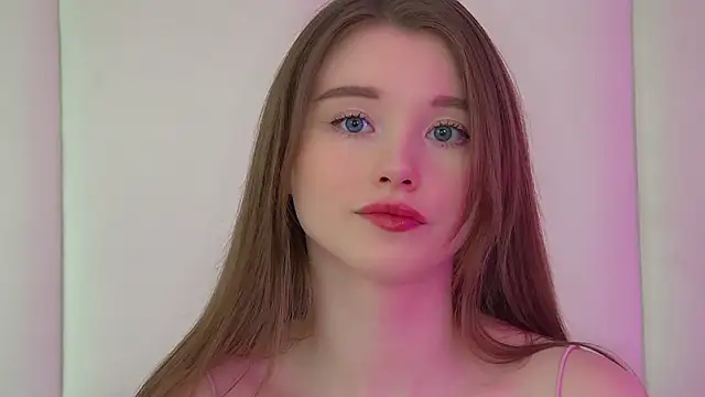 XXX chat uživo modela KeiraAsti