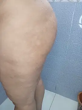 Lady_Queen-biggest-butt Adlı Modelin Canlı XXX Sohbeti