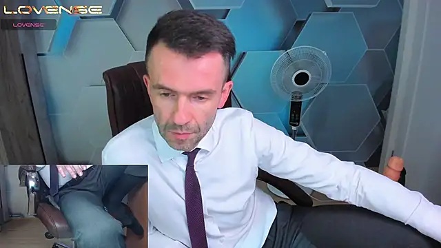 Онлайн чат XXX SteveTiger
