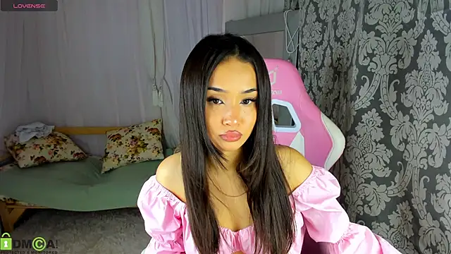 XXX chat uživo modela Riddle_Lay