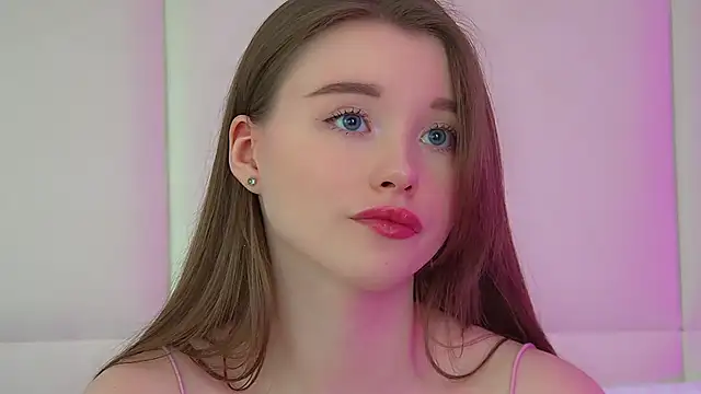 XXX chat uživo modela KeiraAsti