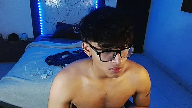 Mr_yisuzzn Live XXX chat