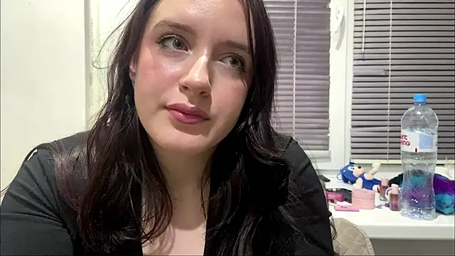 XXX chat uživo modela FlaviaKurka