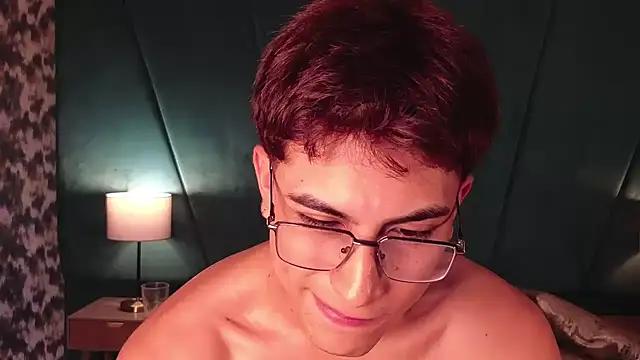 Pokazy przed kamerką – Aaron_Eze