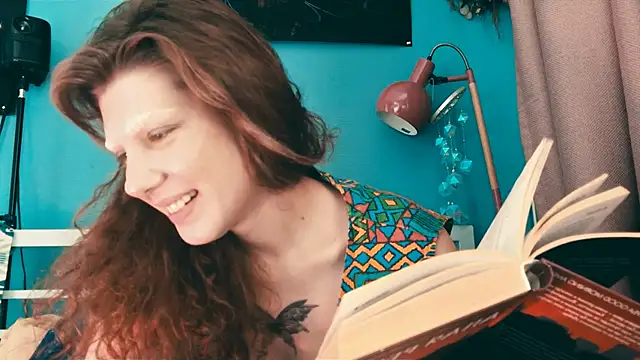 צ'אט XXX בשידור חי של VivienDarkbloom