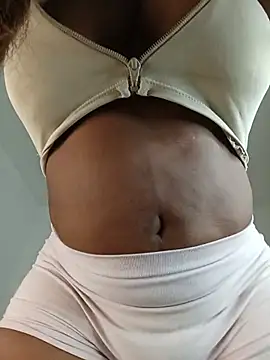 XXX chat uživo modela MadameEbony