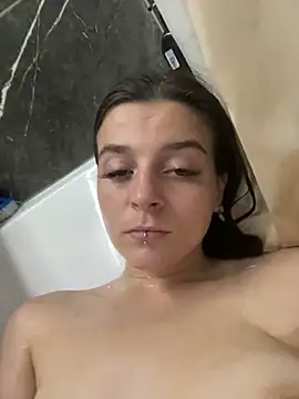 XXX chat uživo modela LilyIrons