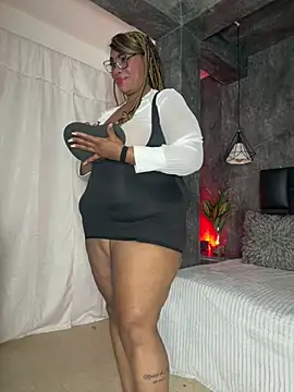 XXX chat uživo modela AranzalatinBlaks1