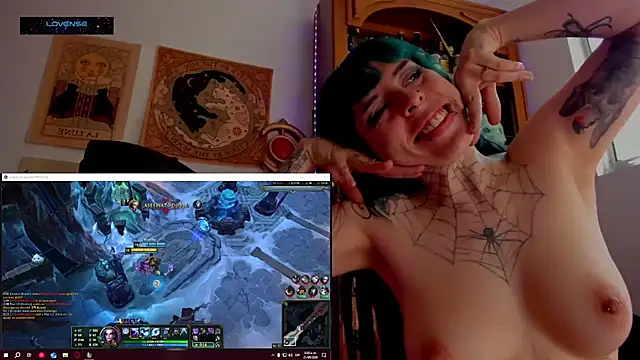 XXX chat uživo modela Hisato111