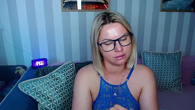 XXX chat uživo modela MonaLisaG