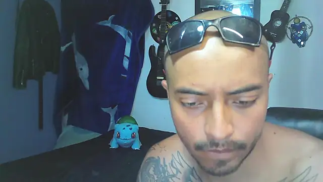 MrGoldenBoy777 Chat XXX in diretta