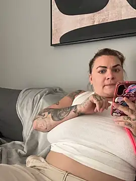 Chat +18 de HeyBABYGIRL ao vivo