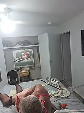 Show de Handsolo_porn na webcam