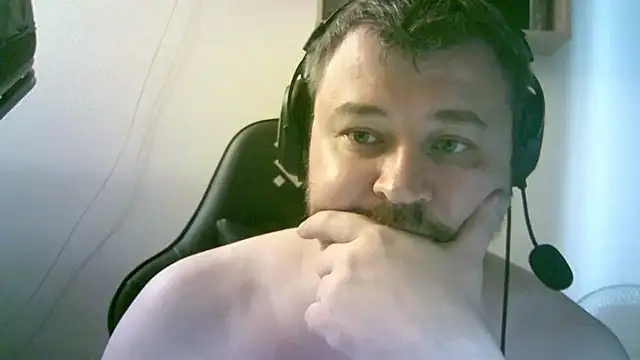 SirAbuser Chat XXX in diretta