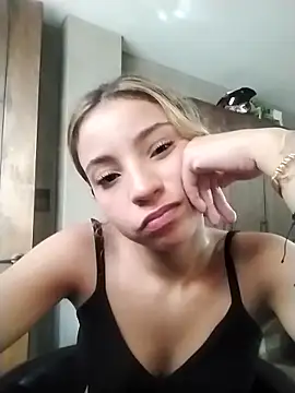 Chat +18 de Kaaory ao vivo