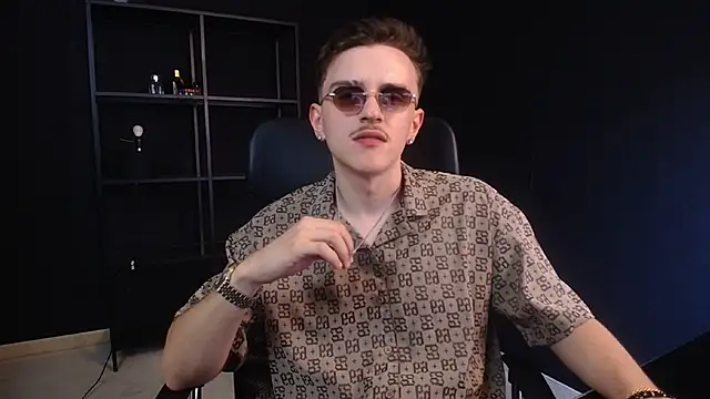 FelixStarkk Live XXX Chat