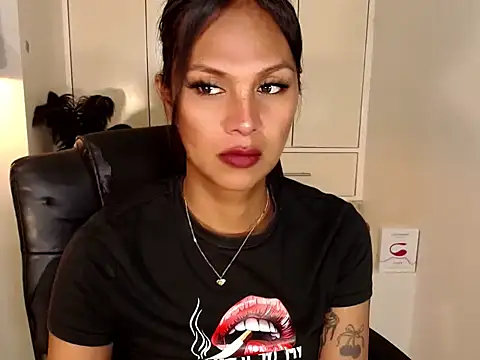 XXX chat uživo modela Coffee_Xoxo