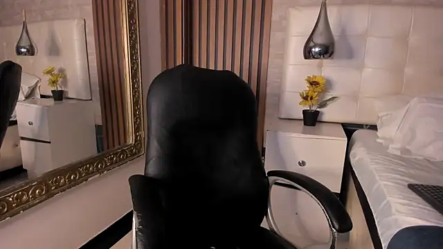 Chat +18 de LeoRydeer ao vivo