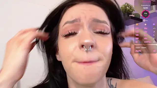 Živý XXX chat Luna_Come