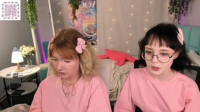 Elira_Vane élő XXX-chatje