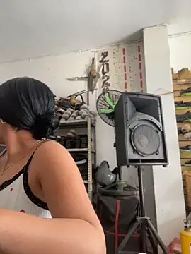 Chat +18 de Katy_RoseX ao vivo