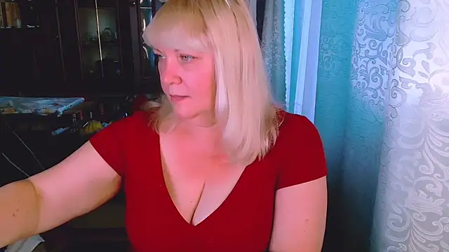 FlowerButterf XXX чат на живо