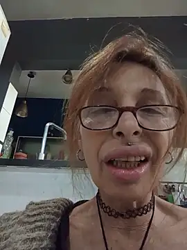 FrozenWaffle élő XXX-chatje