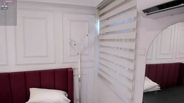 XXX chat uživo modela Leamonroe__