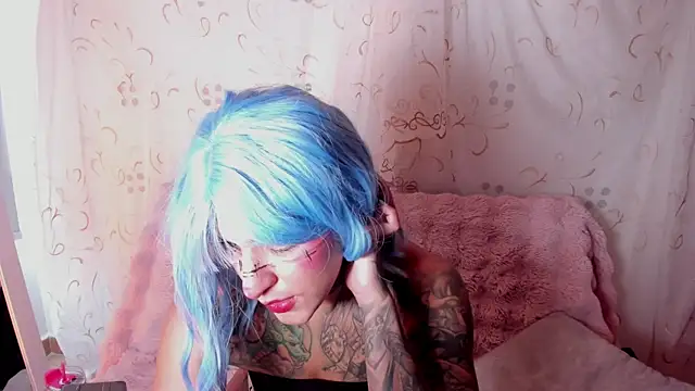 XXX chat uživo modela KuraiBi