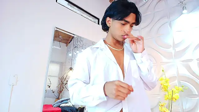 XXX chat uživo modela AlanCutee