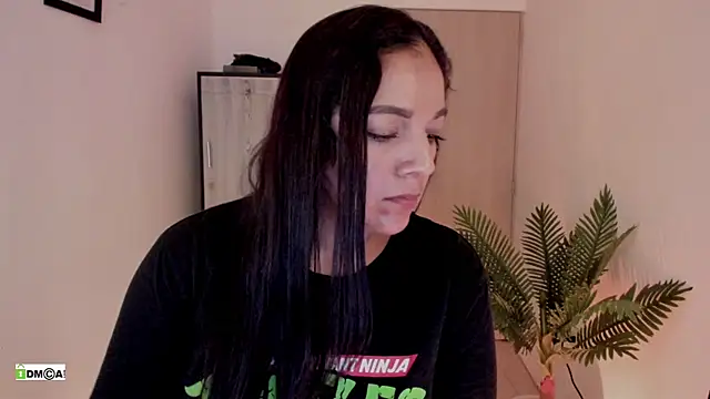 XXX chat uživo modela urcute_kitten