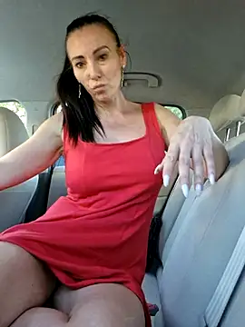 XXX chat uživo modela milflovelyxxx
