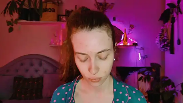 XXX chat uživo modela Yoka_paradoXXX