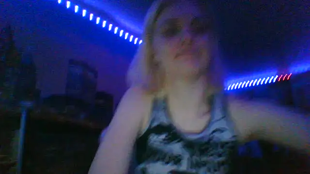 XXX chat uživo modela Jolinaada